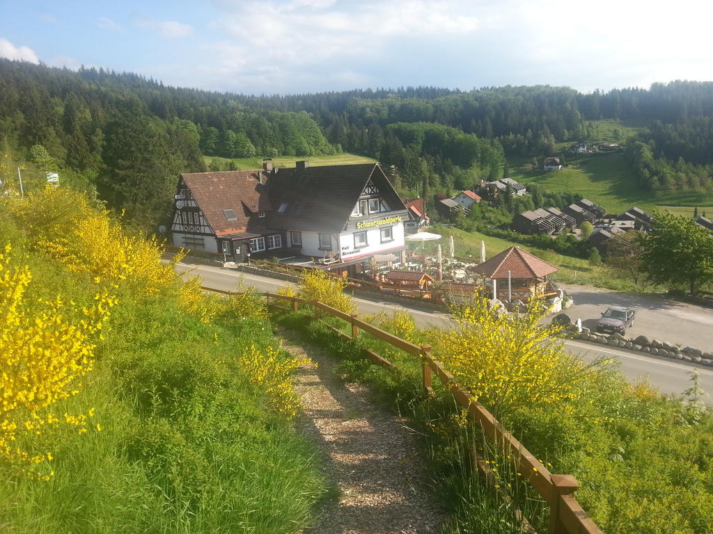 Hotel-Berggasthof Schwarzwaldperle Sasbachwalden Buitenkant foto