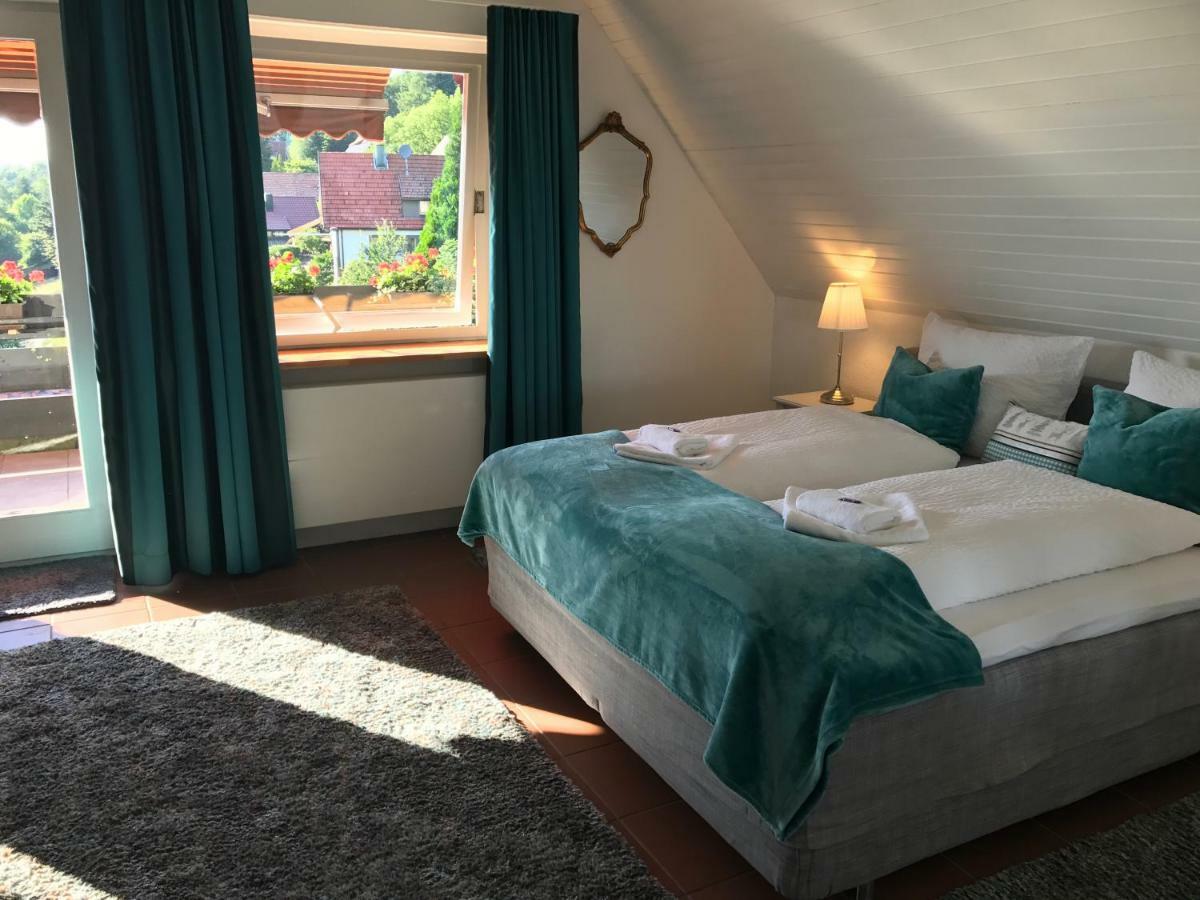 Hotel-Berggasthof Schwarzwaldperle Sasbachwalden Buitenkant foto